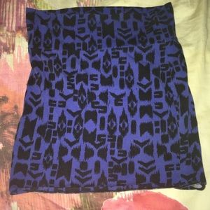 Blue bodycon pencil skirt with tribal black print